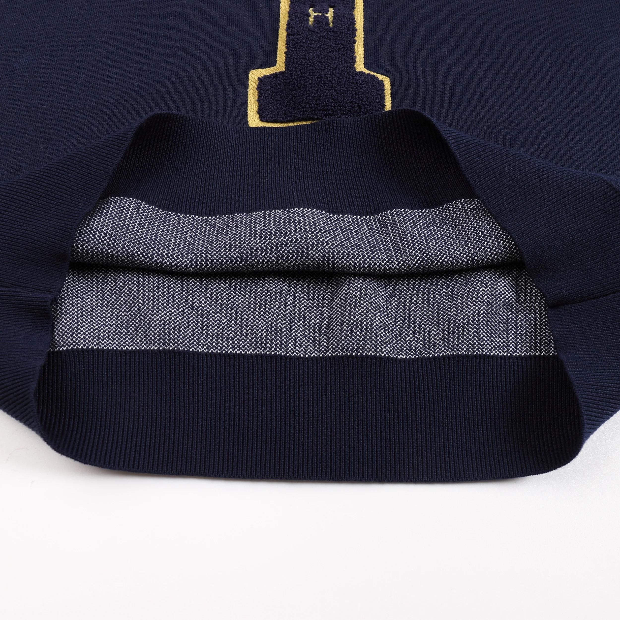 Georgia Tech Yellow Jackets Vintage Logo Knit Sweater - Image 5