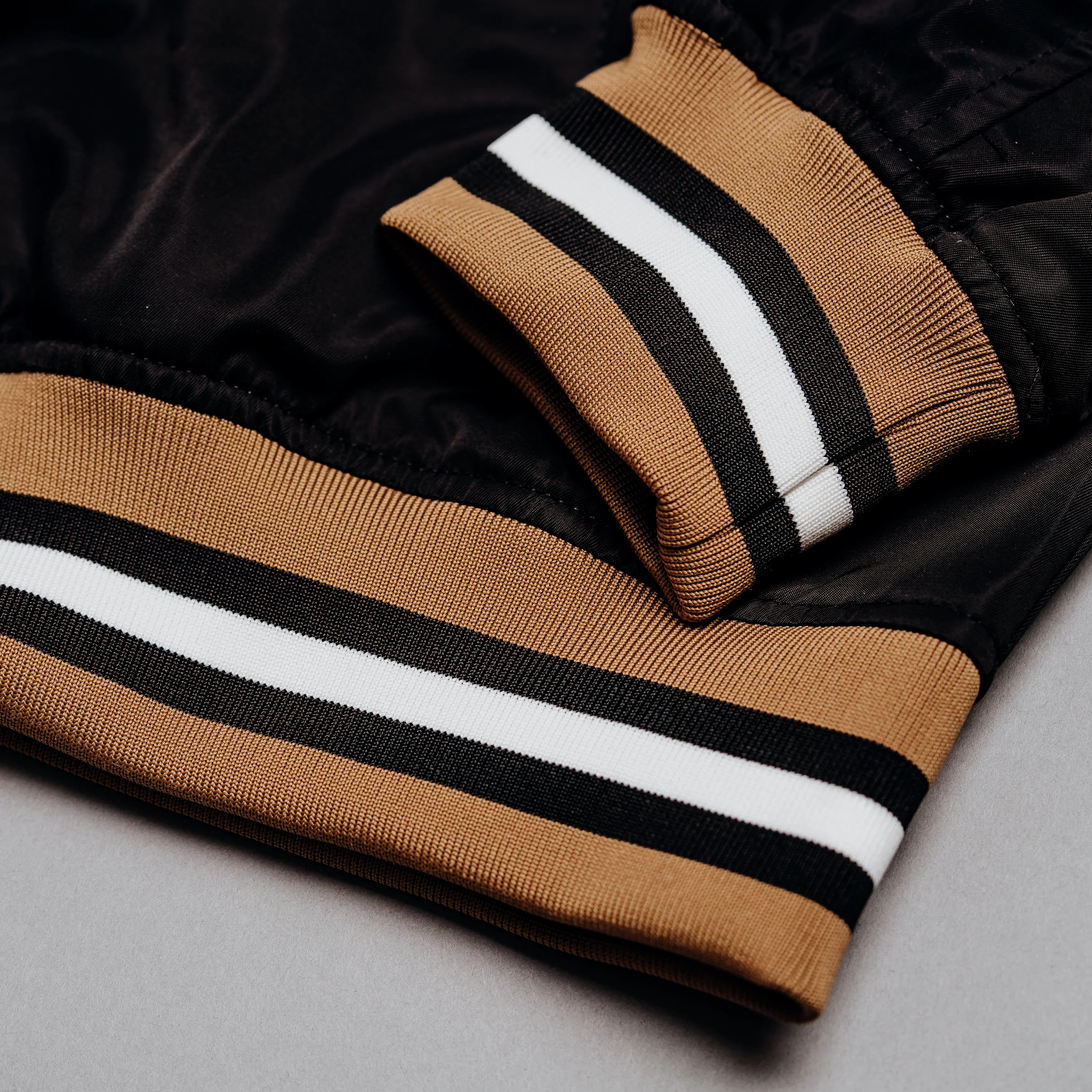 Homefield Brand Vintage-Inspired Bomber Jacket - Image 3