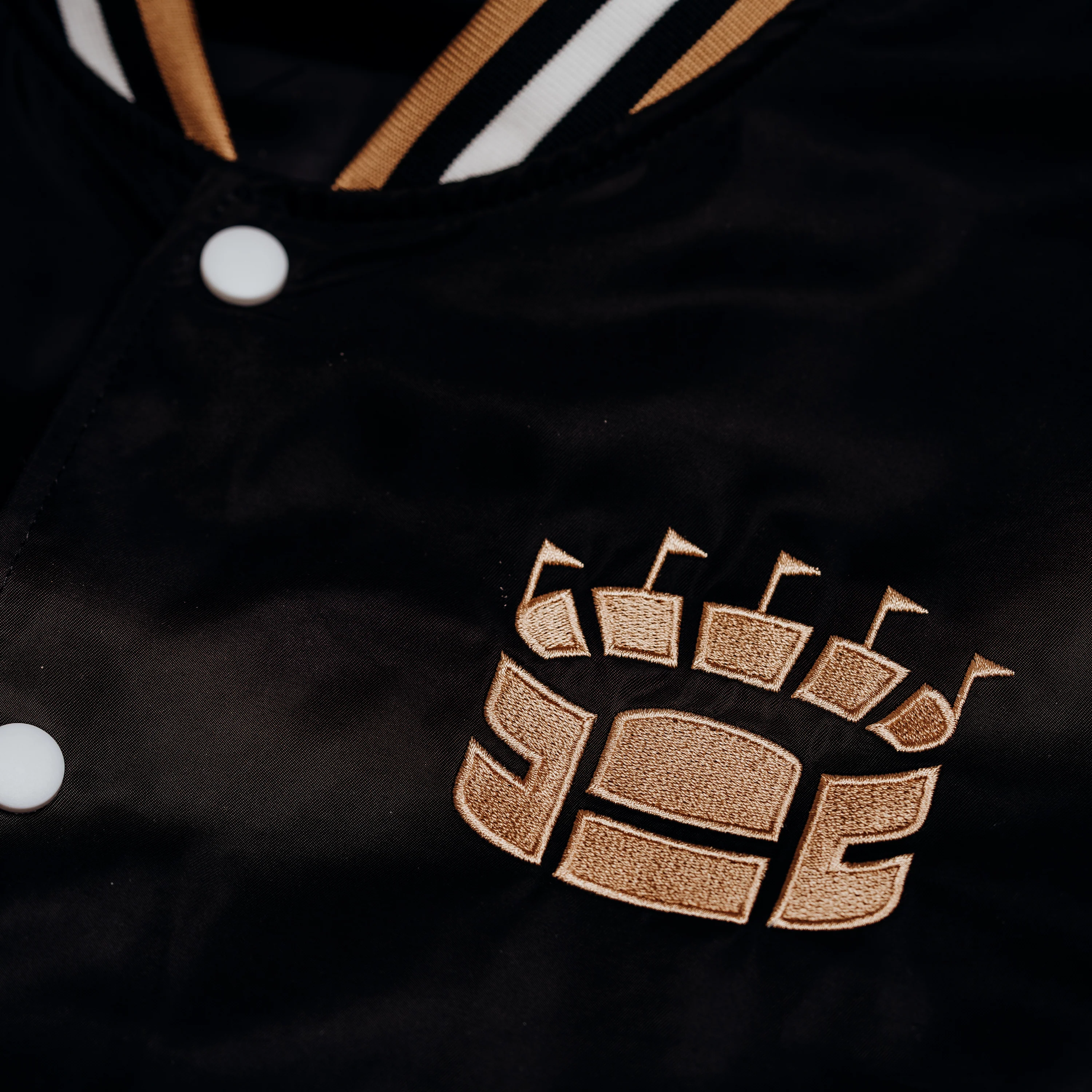 Homefield Brand Vintage-Inspired Bomber Jacket - Image 5