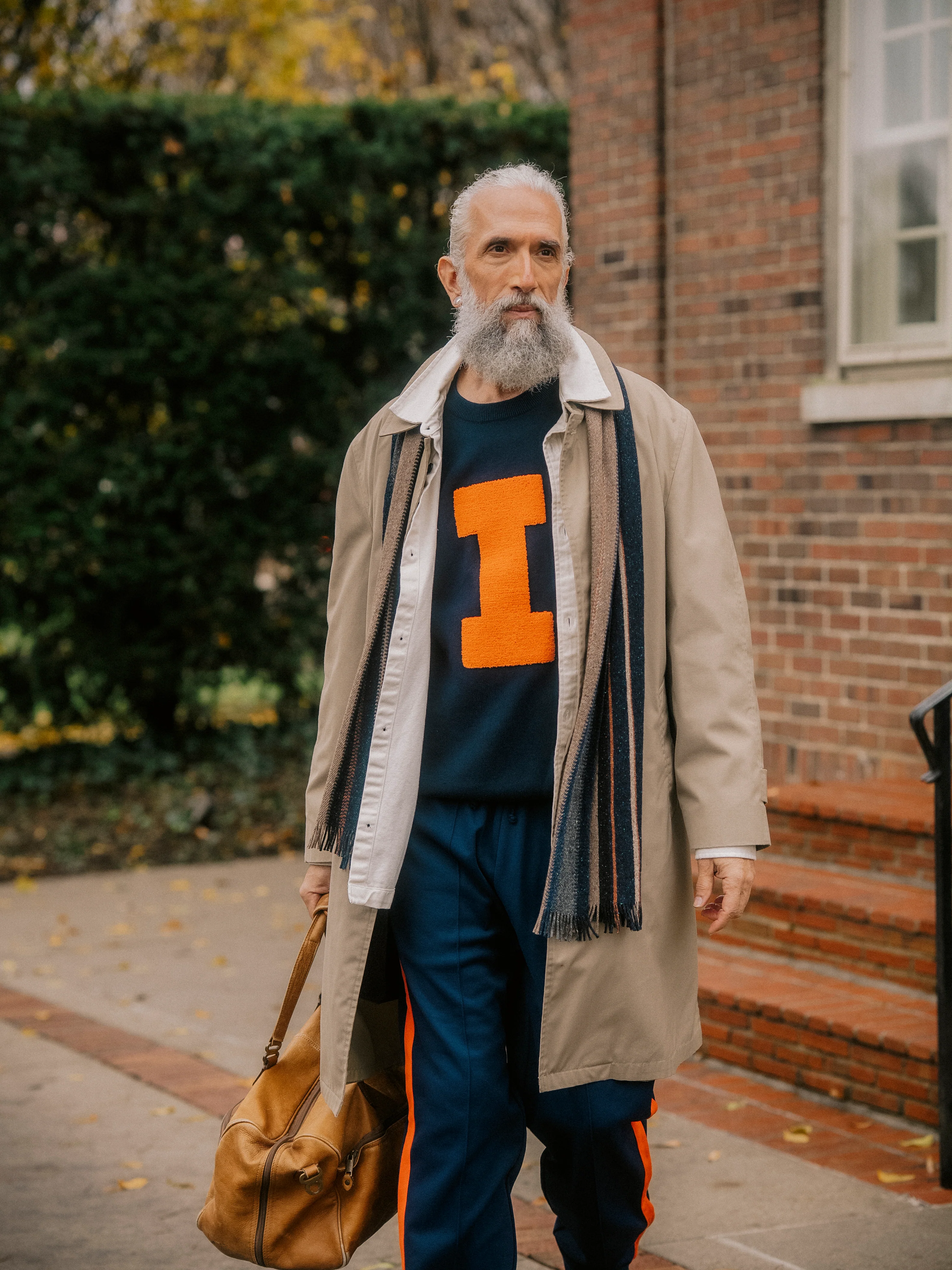 Illinois Fighting Illini Vintage Logo Knit Sweater - Image 4