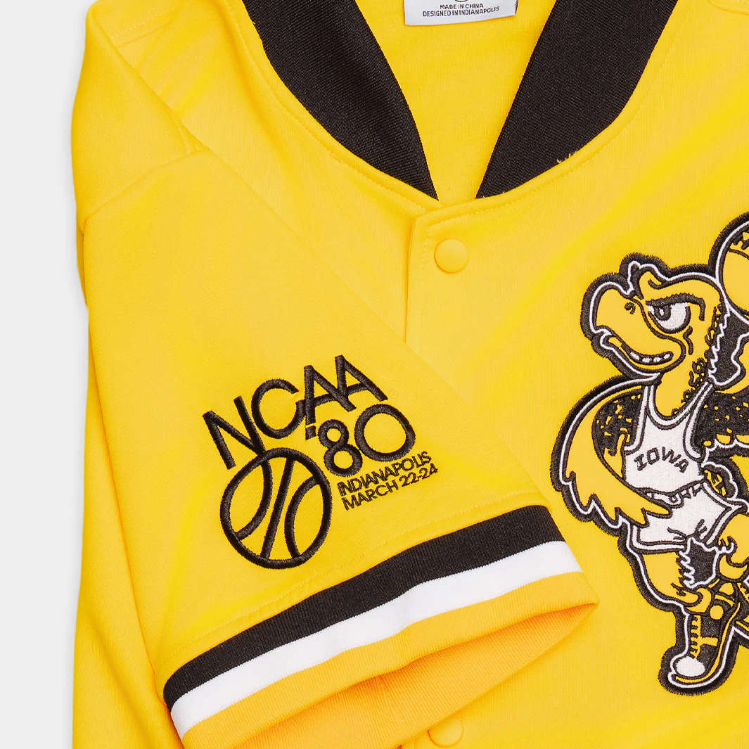 Iowa Men's Basketball 1980 Shooting Shirt - Image 3