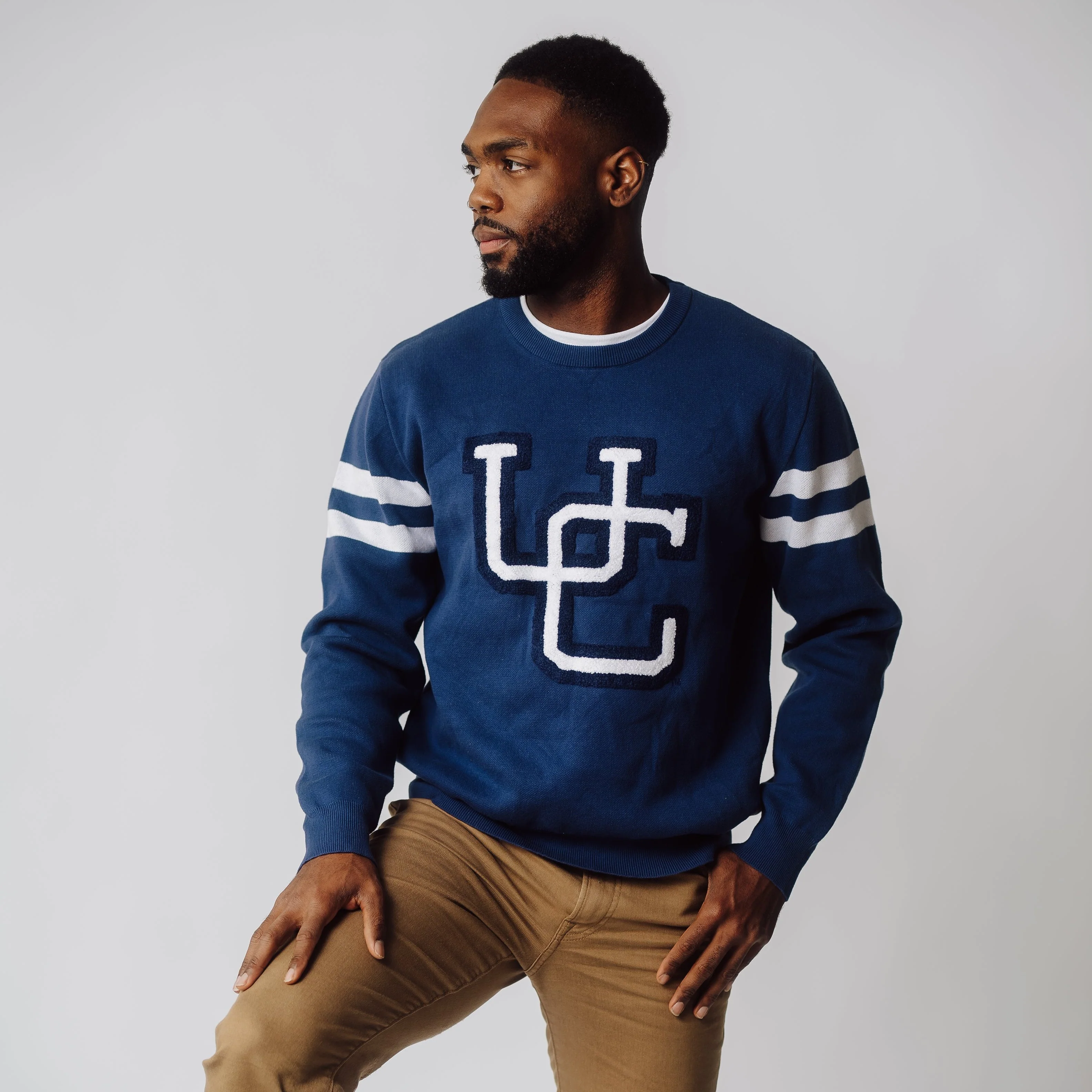 UConn Huskies Vintage "UC" Logo Knit Sweater - Image 3