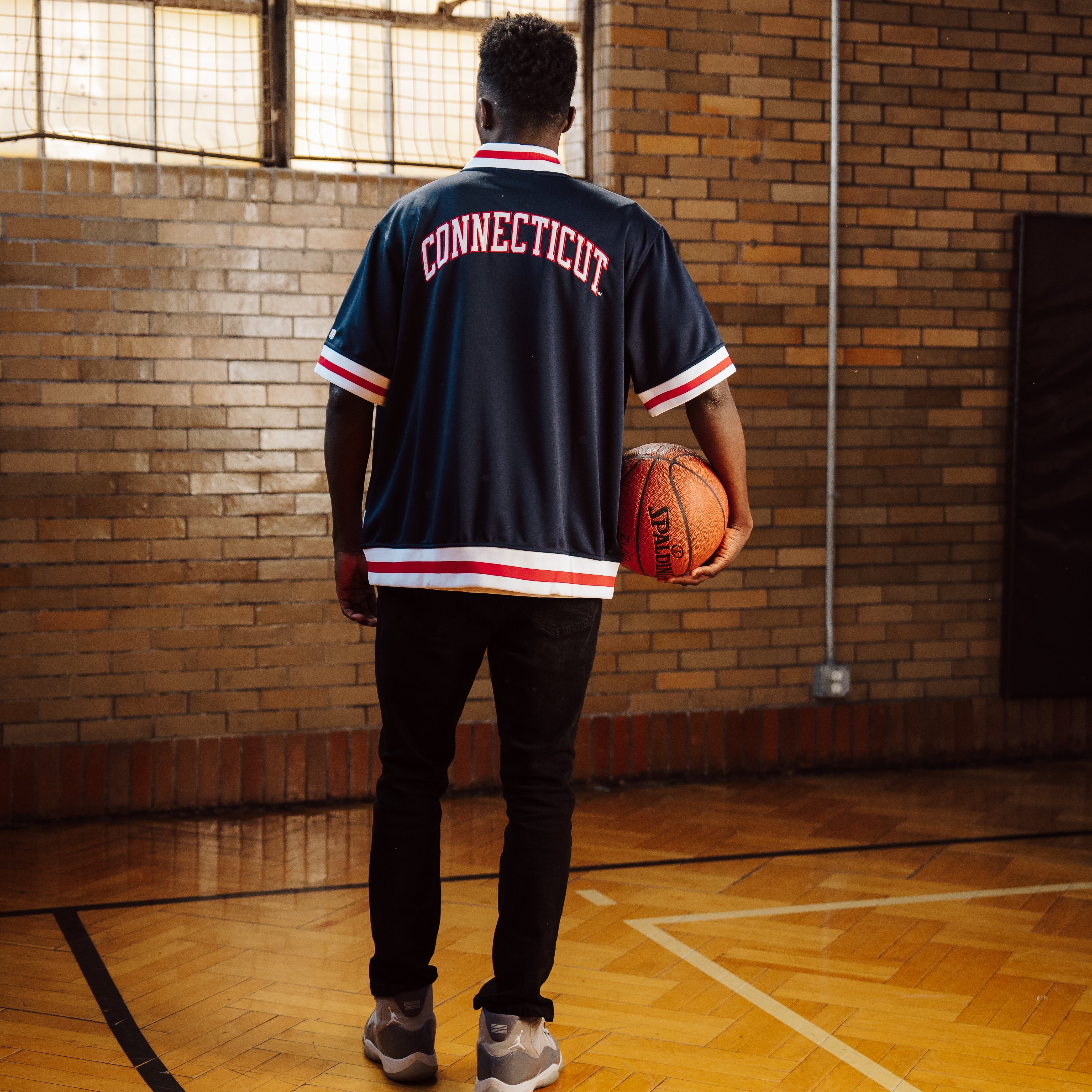 UConn Men's Basketball 1990 Vintage Shooting Shirt - Image 5