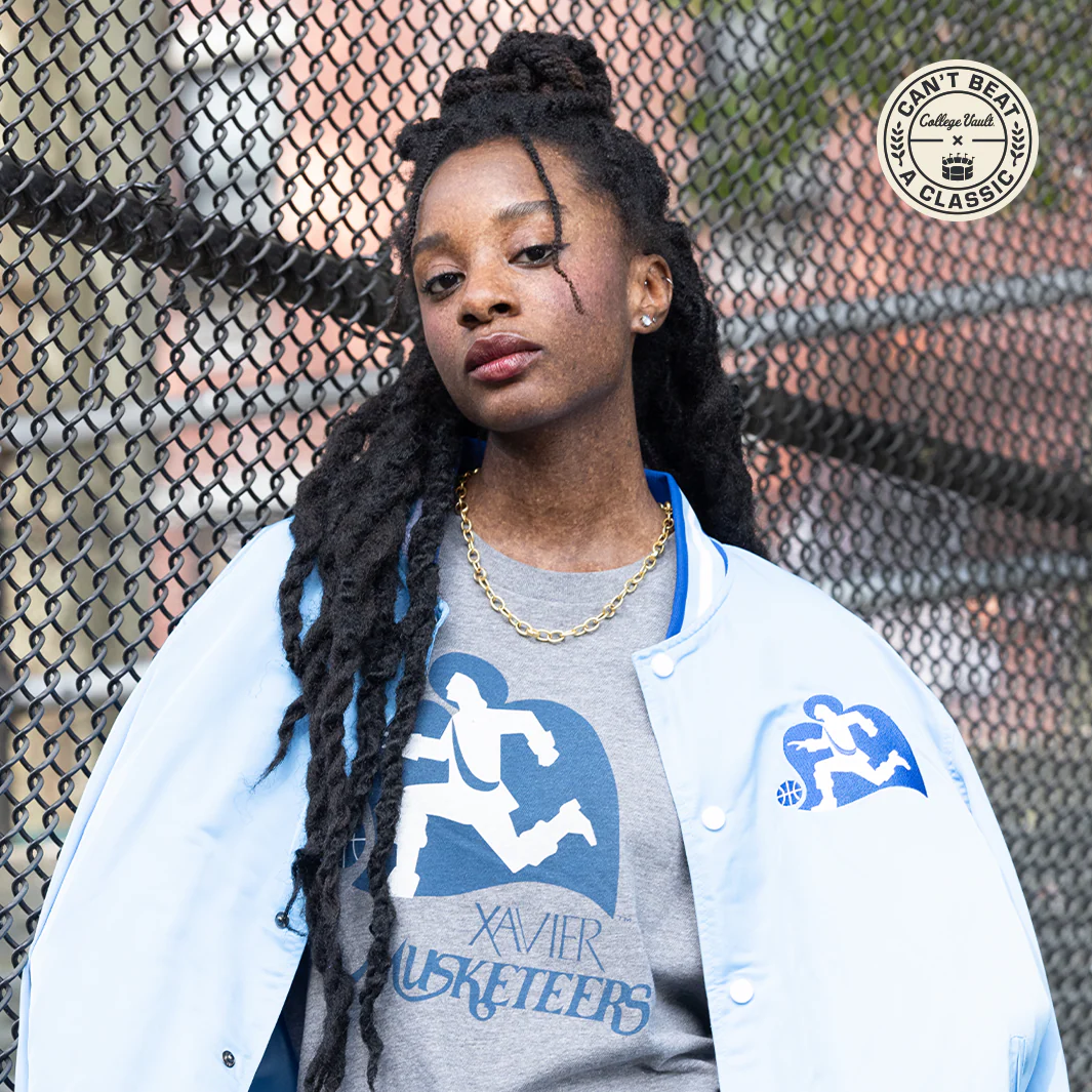 Vintage Xavier Basketball Logo Shirt - Image 2